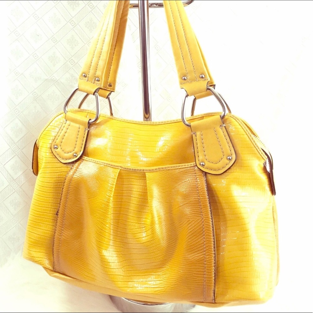 💲💲Nine West ™️ Large Shoulder Bag